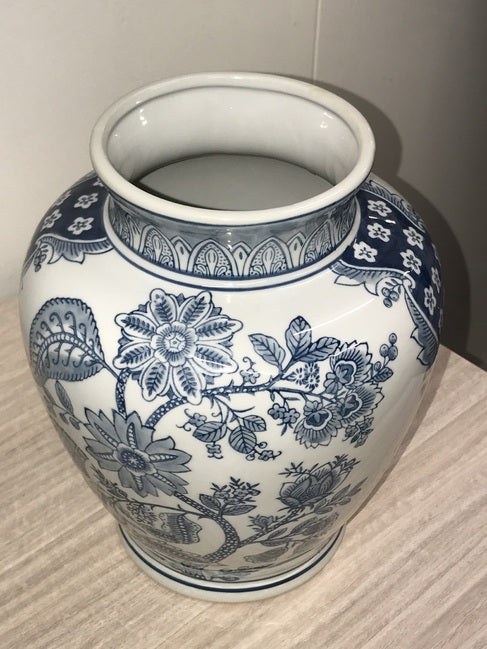 Nanjing Vase 28cm Porcelain Decorative Accent with Blue Floral Motifs White
