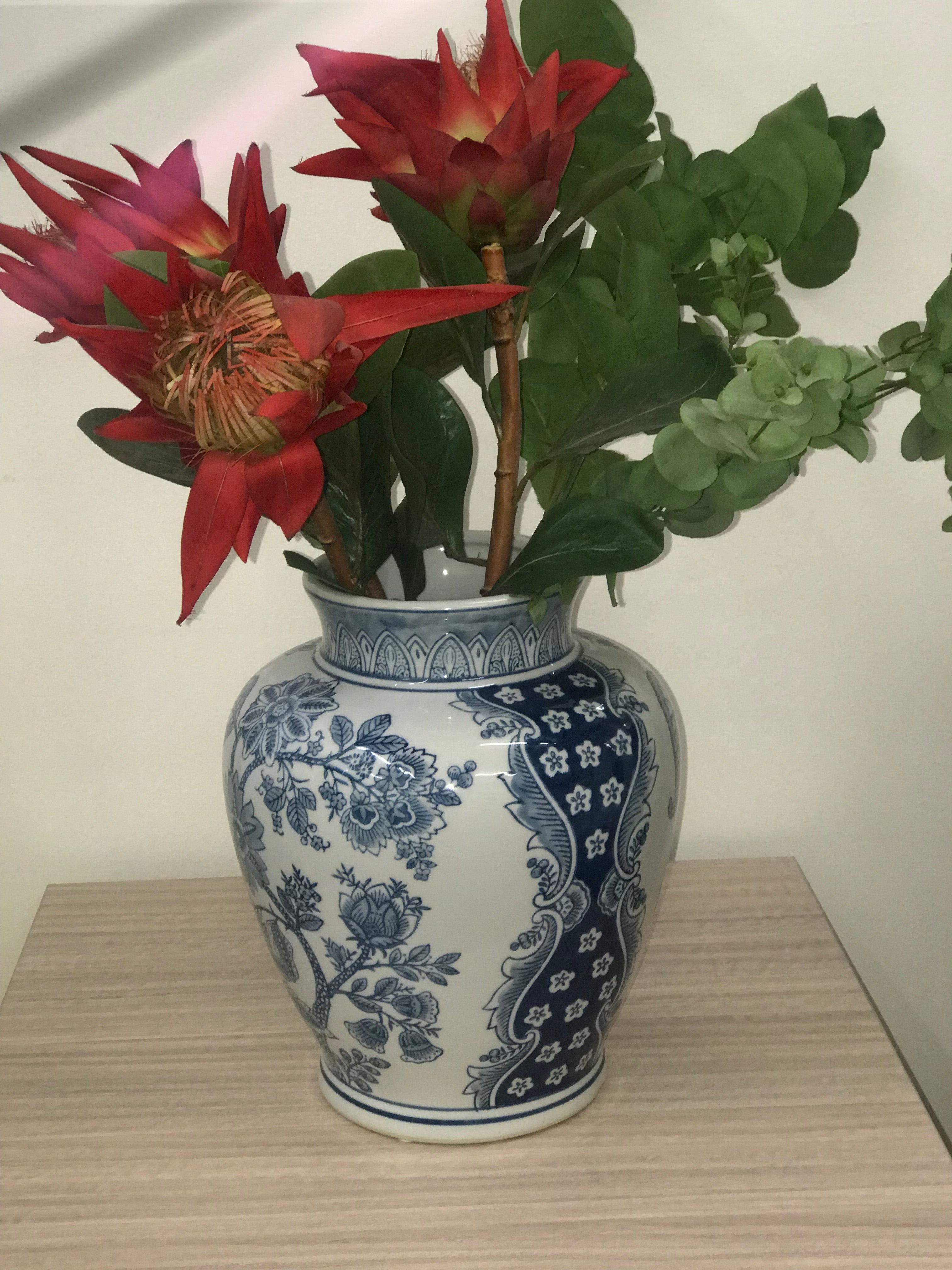 Nanjing Vase 28cm Porcelain Decorative Accent with Blue Floral Motifs White