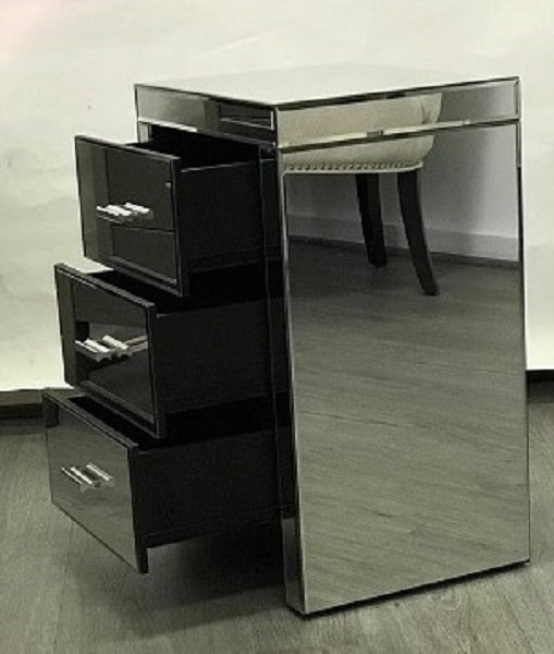 Mirrored Modern Bedside Table with 3 Drawers on Runners – Silver Finish