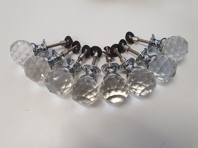 Round Acrylic Drawer Pulls & Cabinet Door Handles – Modern Furniture Knobs Set of 8