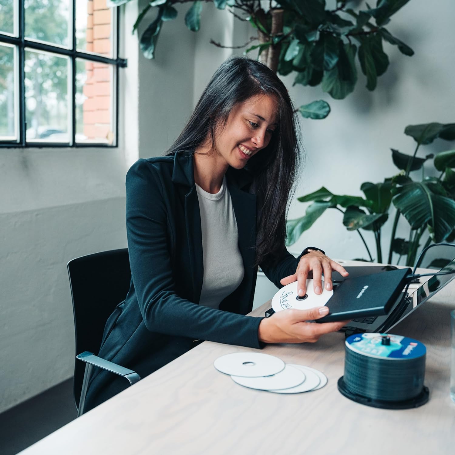 Verbatim External Slimline Mobile CD/DVD Writer