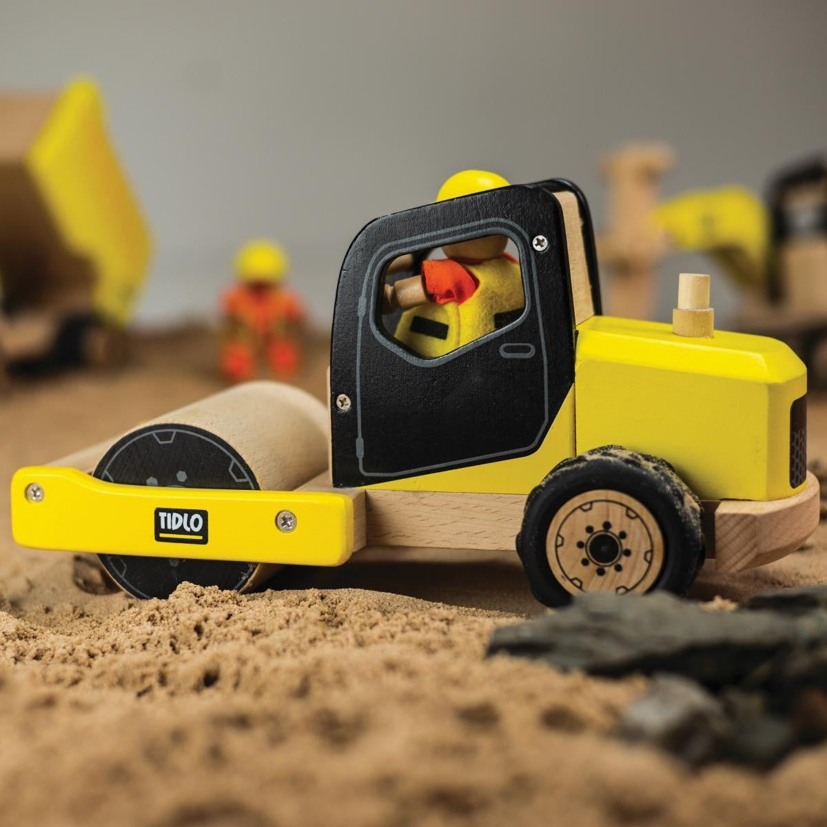 Tidlo Wooden Road Roller Toy Construction Vehicle for Kids Pretend Play & Learning Fun