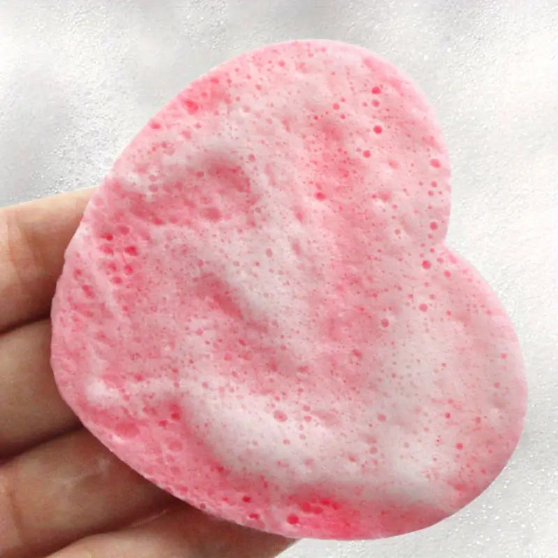 50 Pcs Heart Shaped Natural Cotton Compressed Facial Cleansing Sponge
