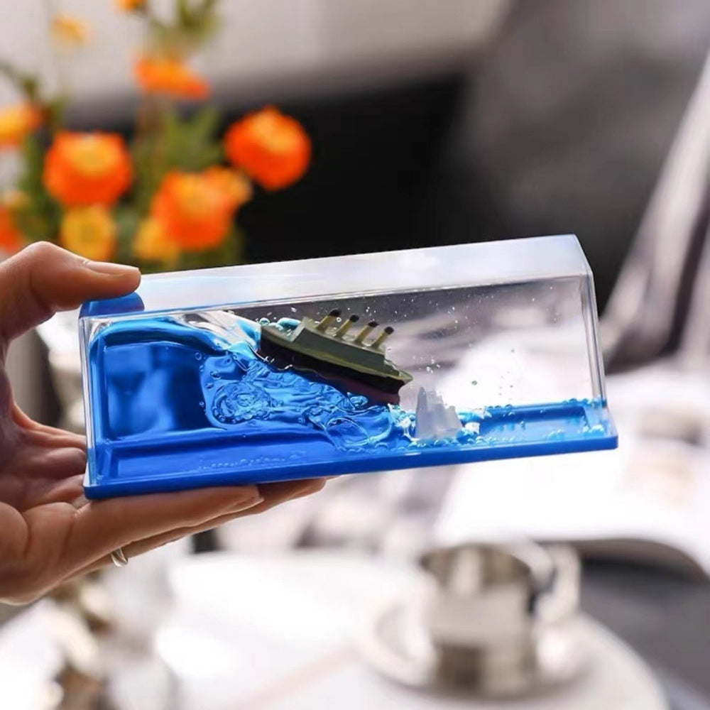 Cruise Ship Fluid Drift Bottle Desktop Decoration