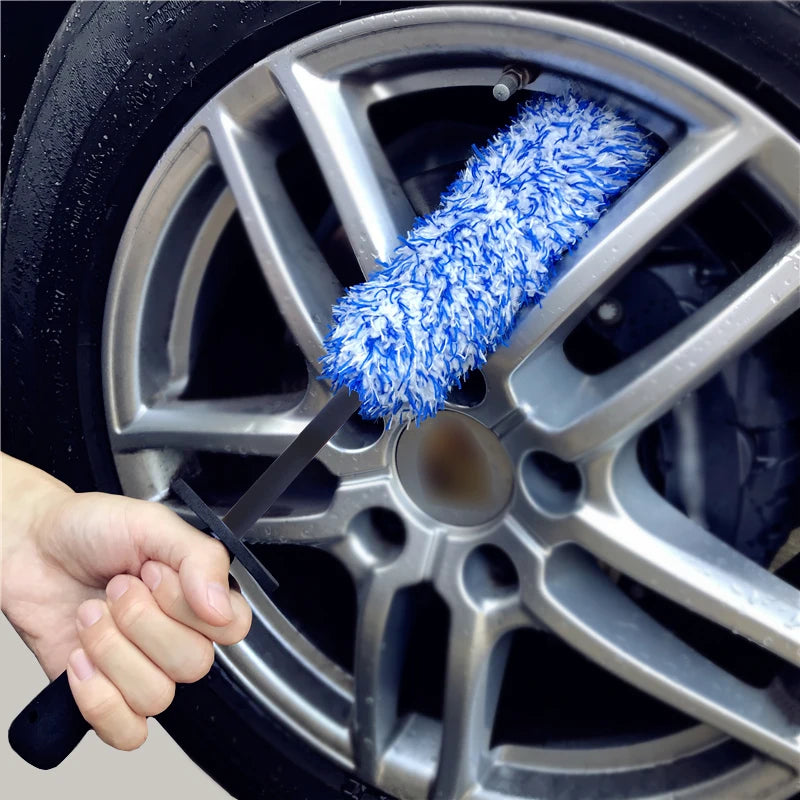 Plush Car Wheel Hub Brush Anti-Slip Plastic Handle