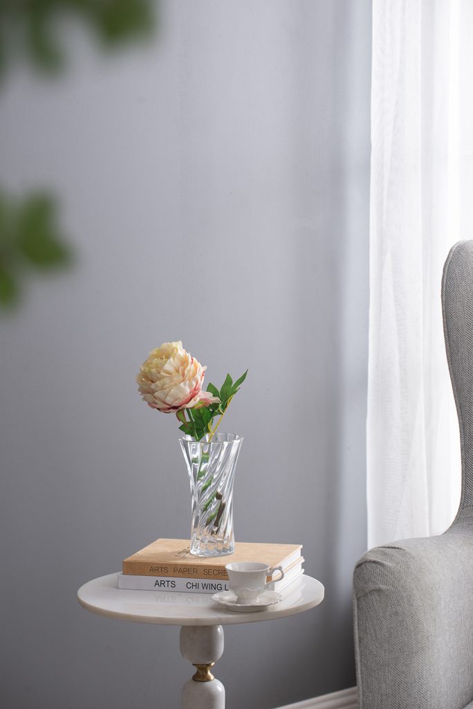 Clear Glass Curved Column 20cm Spiral Pattern Decorative Flower Vase