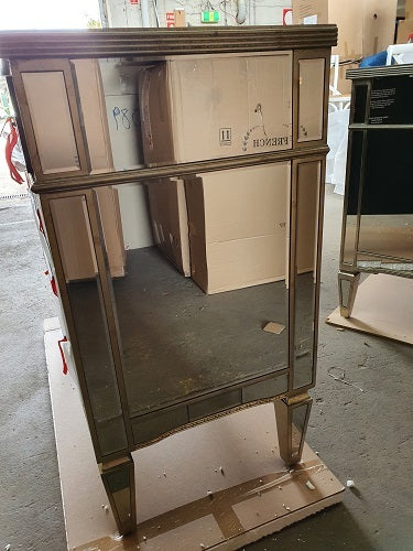 Mirrored 4 Drawer Chest Antique Ribbed Gold Leaf Hollywood Glam