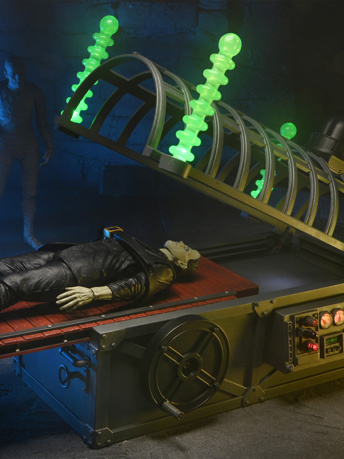 Monsterizer Vintage Diorama with LED Lights for 7" Figures Glow