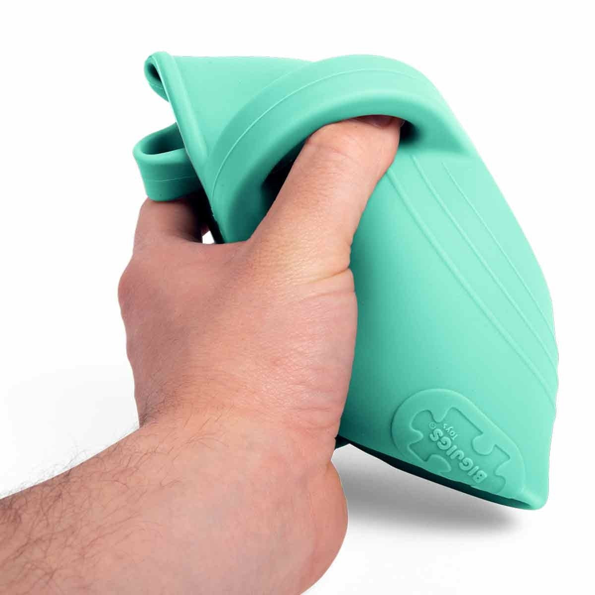 Bigjigs Toys Eggshell Watering Can organic Kids’ Garden Tool for Outdoor Play Green