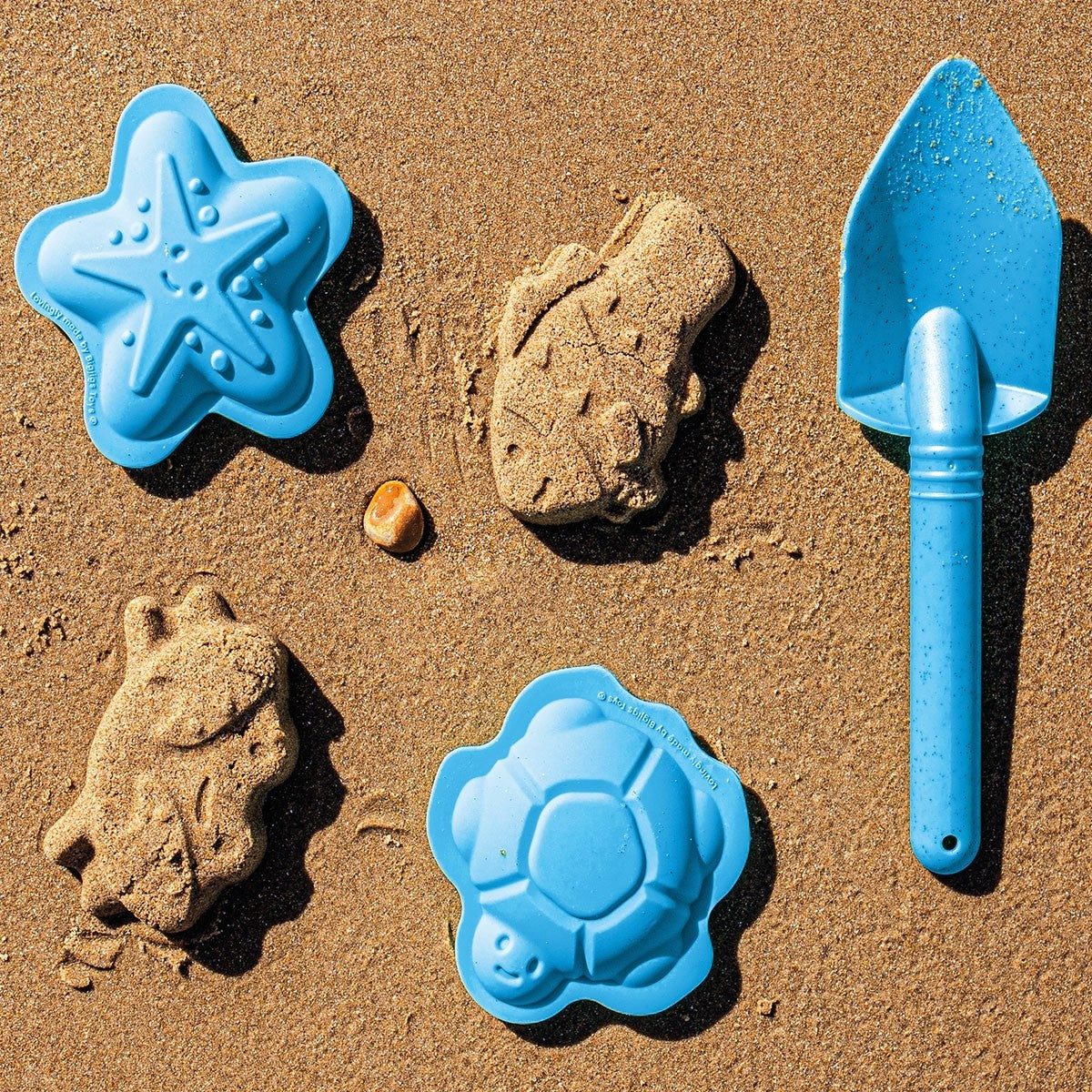 Bigjigs Toys Ocean Blue Sand Moulds Silicone Beach Toy Set