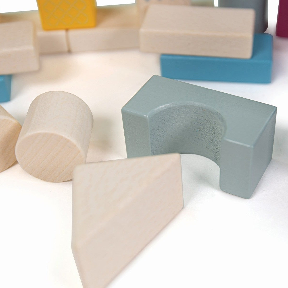 Bigjigs Toys Wooden Drum of 50 Building Blocks Construction Toy for Kids