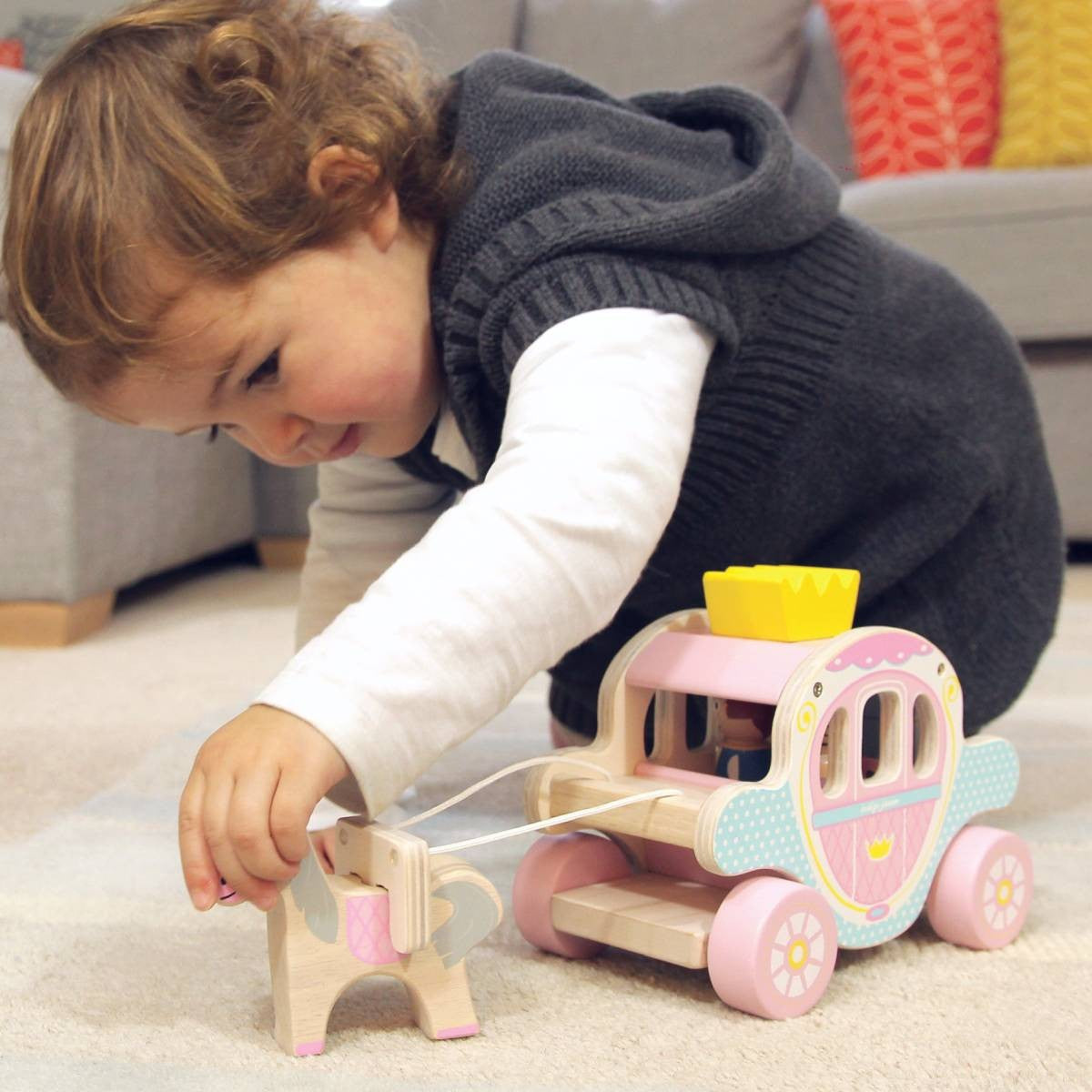 Indigo Jamm Princess Polly's Carriage Prince, Princess, Horse & Treasure Chest Play Set