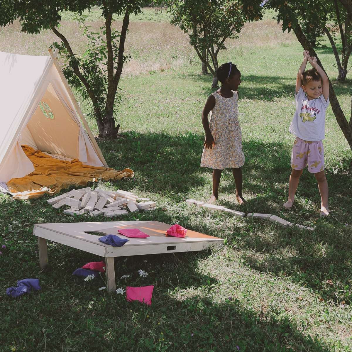Kinderfeets Outdoor Cornhole Toss Backyard Lawn Game for Family Fun