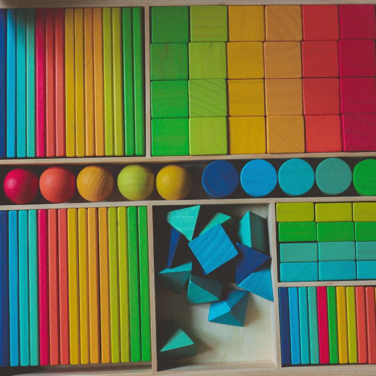 Kinderfeets Mixed Block Tray Rainbow 100 Wooden Blocks for Creative Play and Learning