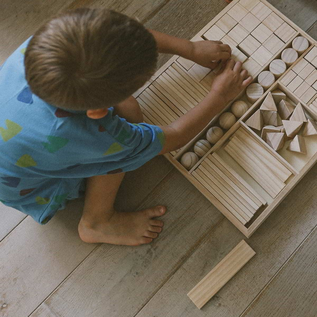 Kinderfeets Wooden Tray with 100 Wooden Blocks Natural