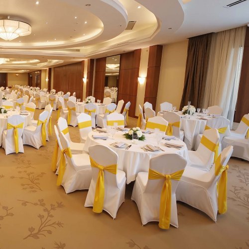 VEVOR 50PCS White Folding Chair Covers Spandex Universal Fitted Washable Slipcovers